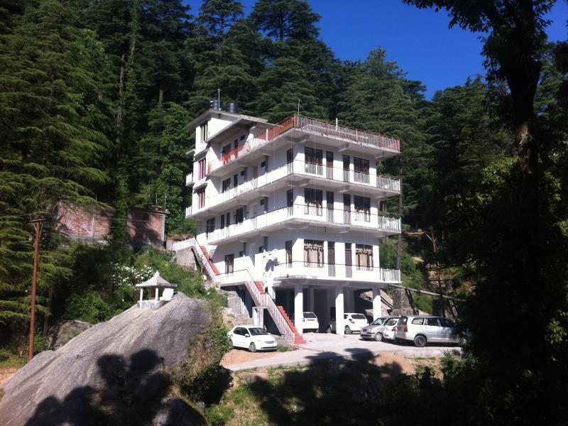 Oyo 1153 The Oak Valley Dharamsala Zewnętrze zdjęcie